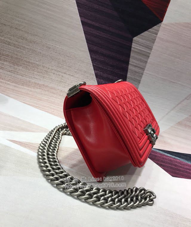 Chanel女包 香奈兒專櫃經典款BOY口蓋包 Chanel小羊皮紅色鏈條單肩斜挎包 A67086  djc4276